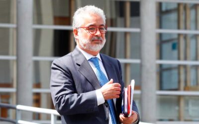 Otro escándalo de “cuello y corbata”: abogado Luis Hermosilla recibió más de mil millones de empresa de los Sauer